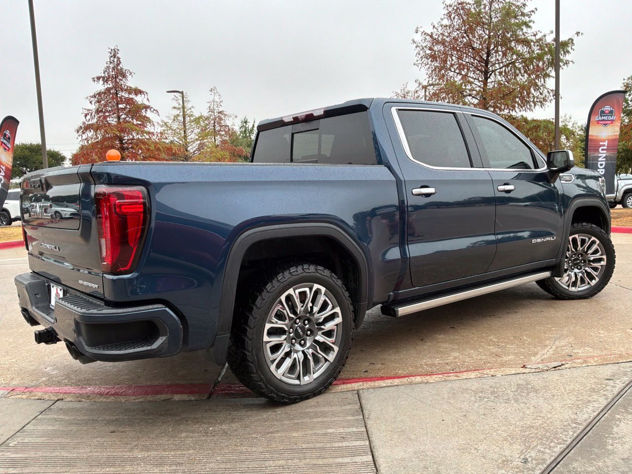 Used 2023 GMC Sierra 1500 Denali w/ Denali Reserve Package AWD/4WD image 6