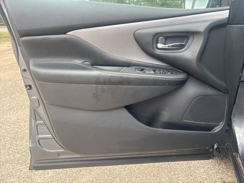 Used 2024 Nissan Murano SV image 16