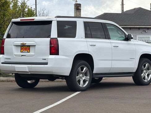 Used 2017 Chevrolet Tahoe LT w/ Luxury Package image 4