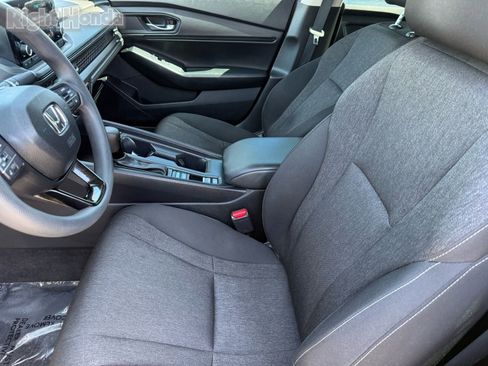 Used 2023 Honda Accord EX image 13