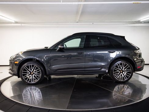 Certified 2026 Porsche Macan AWD/4WD image 2