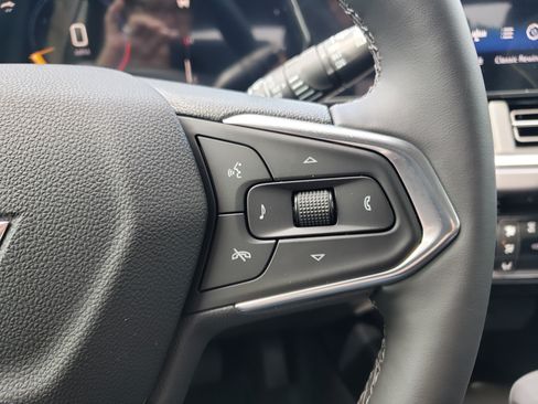 New 2026 Chevrolet Trax ACTIV w/ Driver Confidence Package FWD image 19