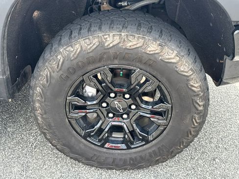 Used 2024 Chevrolet Silverado 1500 ZR2 AWD/4WD image 12