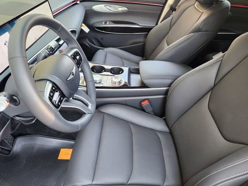 Used 2026 Genesis GV70 2.5T image 9