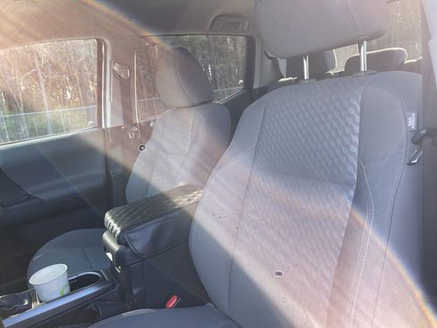 Used 2023 Toyota Tacoma SR5 w/ Technology Package image 10