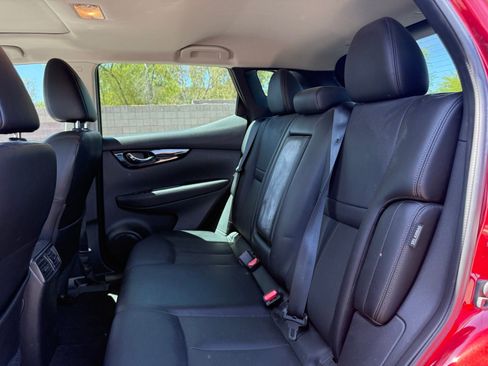 Used 2021 Nissan Rogue Sport SL w/ Premium Package FWD image 9