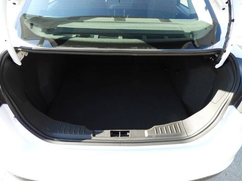 Used 2016 Ford Focus SE FWD image 23