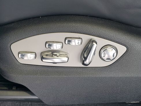 Used 2022 Porsche Macan GTS AWD/4WD image 19