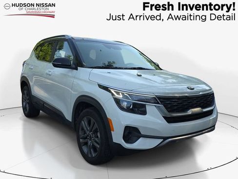 Used 2021 Kia Seltos S FWD image 1