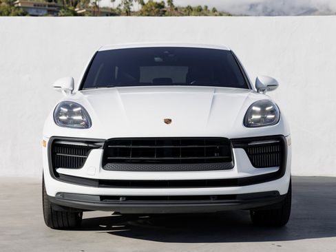 Used 2022 Porsche Macan S image 10