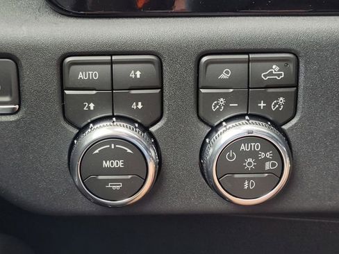 New 2026 GMC Sierra 1500 Elevation w/ Elevation Premium Package AWD/4WD image 18