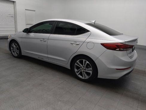 Used 2018 Hyundai Elantra Limited FWD image 3