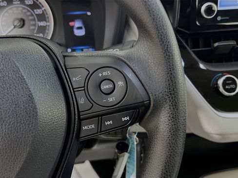 Used 2022 Toyota Corolla LE image 20