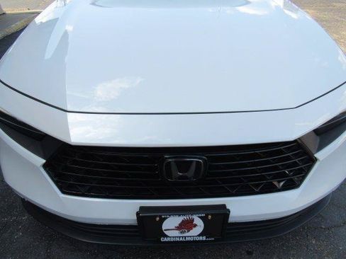 Used 2024 Honda Accord EX image 4