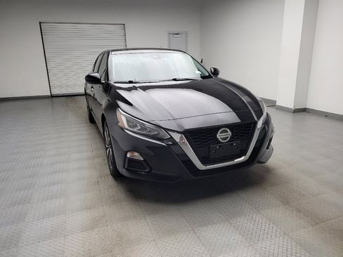 Used 2021 Nissan Altima 2.5 SV w/ SV Premium Package AWD/4WD image 14