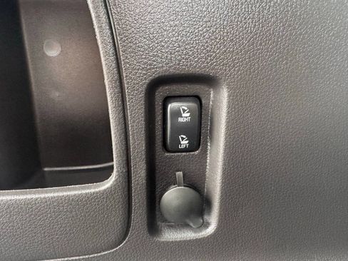 Used 2014 Ford Edge SEL w/ Equipment Group 201A AWD/4WD image 9