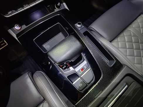 Used 2022 Audi SQ5 Premium Plus w/ Premium Plus Package image 31