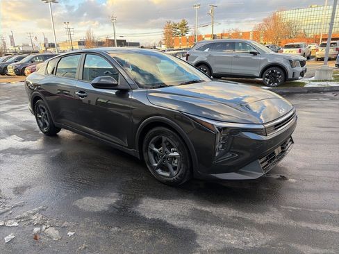 New 2025 Kia K4 LXS image 4