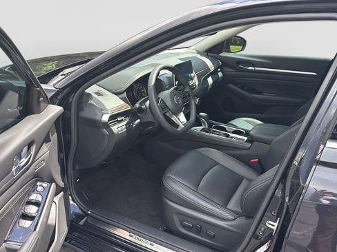 Used 2021 Nissan Altima 2.5 Platinum AWD/4WD image 25