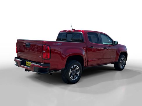 Used 2021 Chevrolet Colorado Z71 w/ Safety Package AWD/4WD image 5
