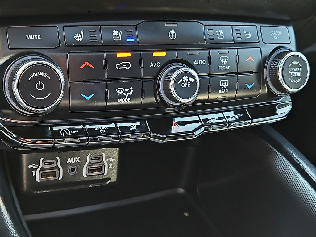 Used 2024 Dodge Durango GT RWD image 42
