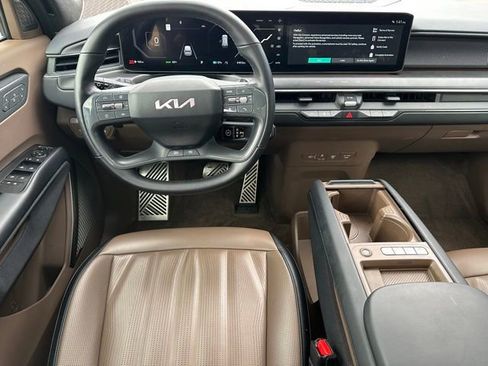 Used 2024 Kia EV9 GT-Line AWD/4WD image 19
