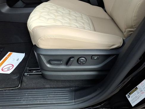 New 2026 Nissan Armada Platinum Reserve image 7