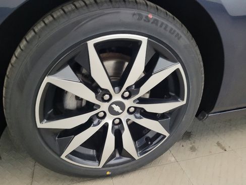 Used 2016 Chevrolet Malibu LT w/ Leather Package FWD image 31