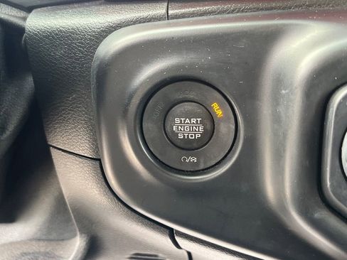 Used 2020 Jeep Gladiator Rubicon image 11