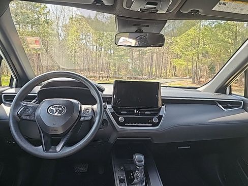 Used 2026 Toyota Corolla Cross XSE image 11