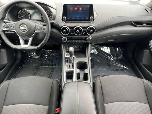 Used 2025 Nissan Sentra SV FWD image 38