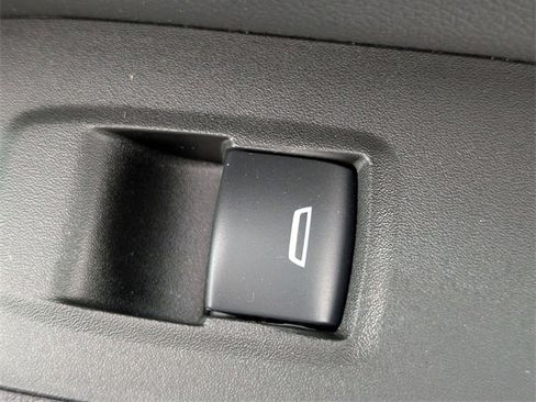 Certified 2024 Chevrolet Equinox LT image 35