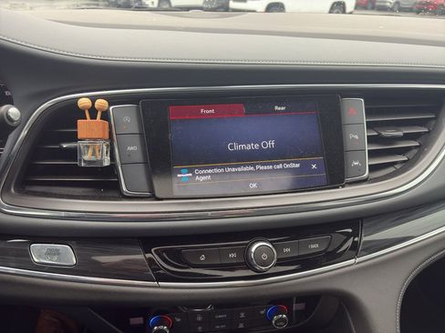 Used 2022 Buick Enclave Essence w/ Experience Buick Package image 12