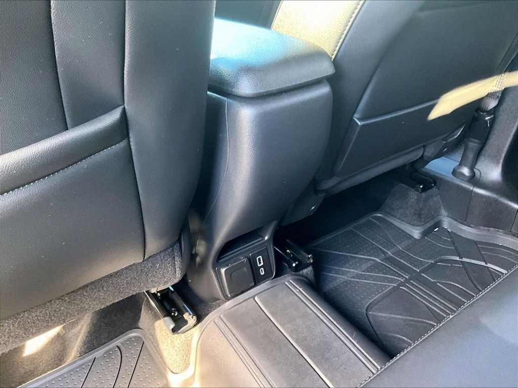 Used 2022 Chevrolet TrailBlazer ACTIV w/ Technology Package AWD/4WD image 26