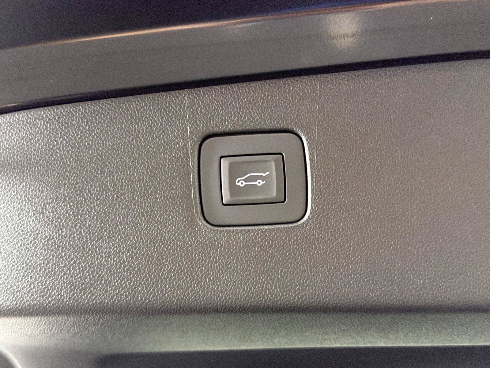 New 2026 Buick Envista Sport Touring w/ Convenience I Package FWD image 17