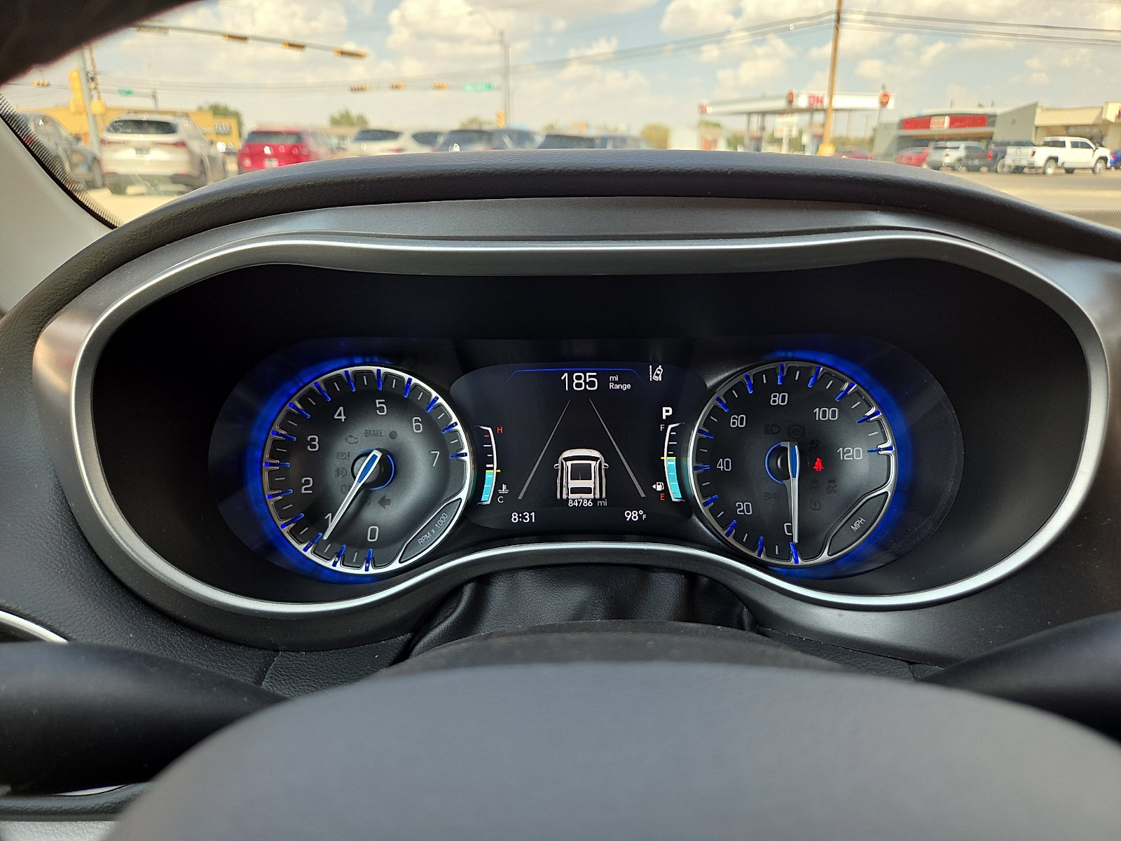 Used 2023 Chrysler Pacifica Touring-L FWD image 14