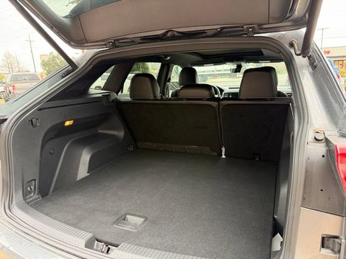 Used 2020 Volkswagen Atlas Cross Sport SEL Premium AWD/4WD image 7