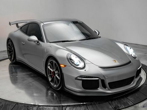 Used 2015 Porsche 911 GT3 RWD image 26