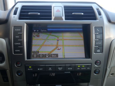 Used 2017 Lexus GX 460 Luxury image 31