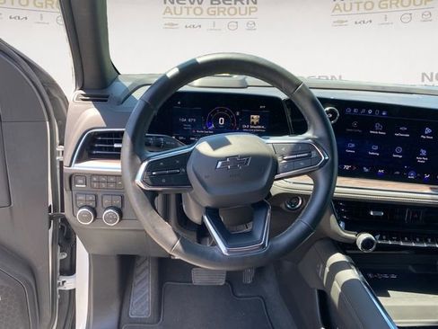 Used 2025 Chevrolet Tahoe Z71 w/ Comfort Package AWD/4WD image 12