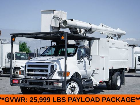 Used 2013 Ford F750 2WD Regular Cab Super Duty image 4