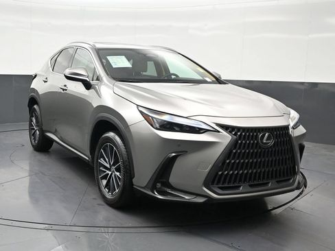 Used 2024 Lexus NX 250 FWD w/ Cold Area Package image 8