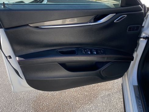 Used 2018 Maserati Ghibli image 9