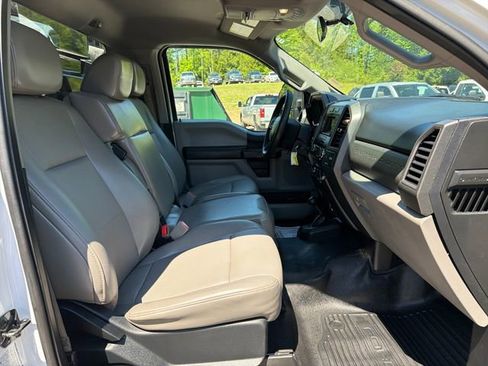 Used 2017 Ford F550 4x4 Regular Cab Super Duty w/ Power Equipment Group image 25