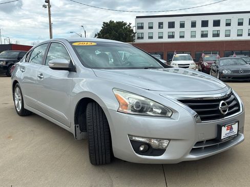 Used 2013 Nissan Altima 2.5 SL FWD image 3