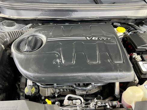 Used 2022 Jeep Cherokee Trailhawk w/ Premium Leather Package image 28