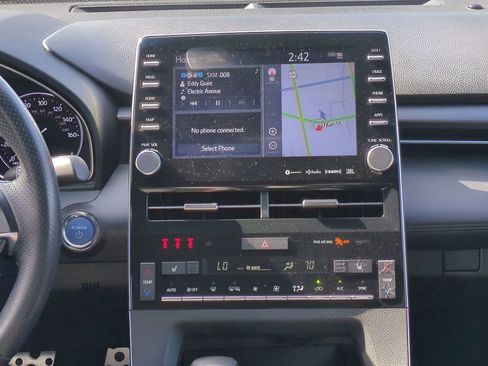 Used 2021 Toyota Avalon XSE image 17