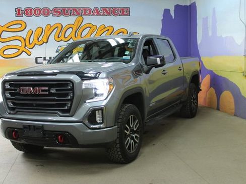 Used 2022 GMC Sierra 1500 AT4 w/ AT4 Premium Package AWD/4WD image 2