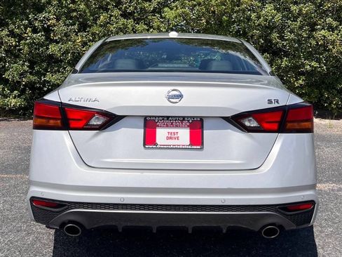 Used 2021 Nissan Altima 2.5 SR FWD image 6