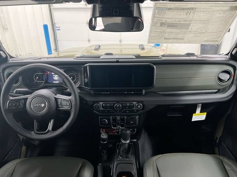 New 2026 Jeep Gladiator Mojave AWD/4WD image 10